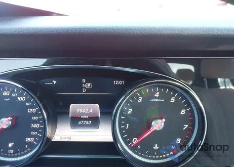 2019 Mercedes-Benz E 300 4Matic z USA, uszkodzony, nr VIN WDDZF4KB8KA489455